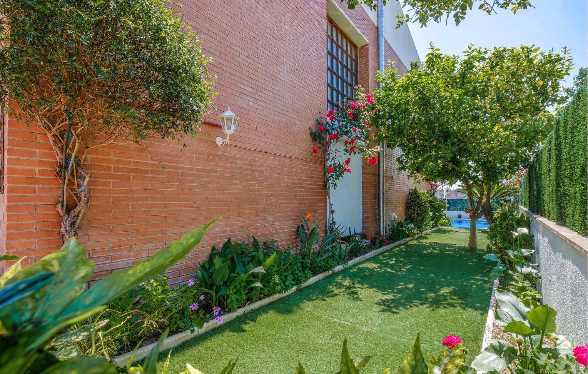 Cozy Home In Santa Susanna With Kitchen Exterior foto